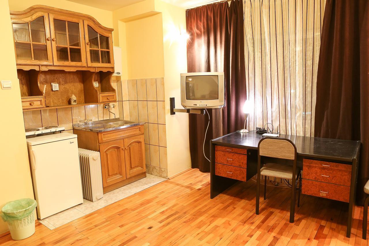 Hotel North City Kosovska Mitrovica Room photo