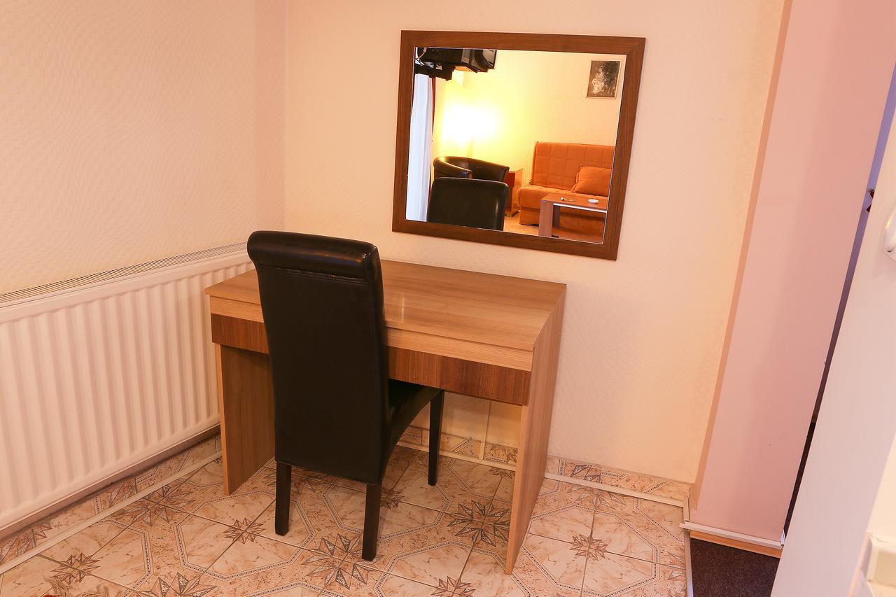 Hotel North City Kosovska Mitrovica Room photo