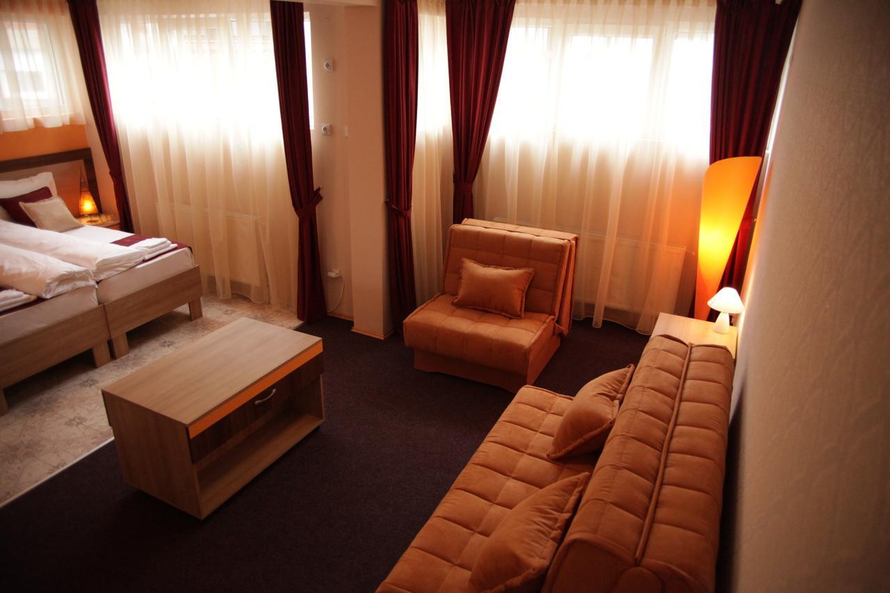 Hotel North City Kosovska Mitrovica Room photo