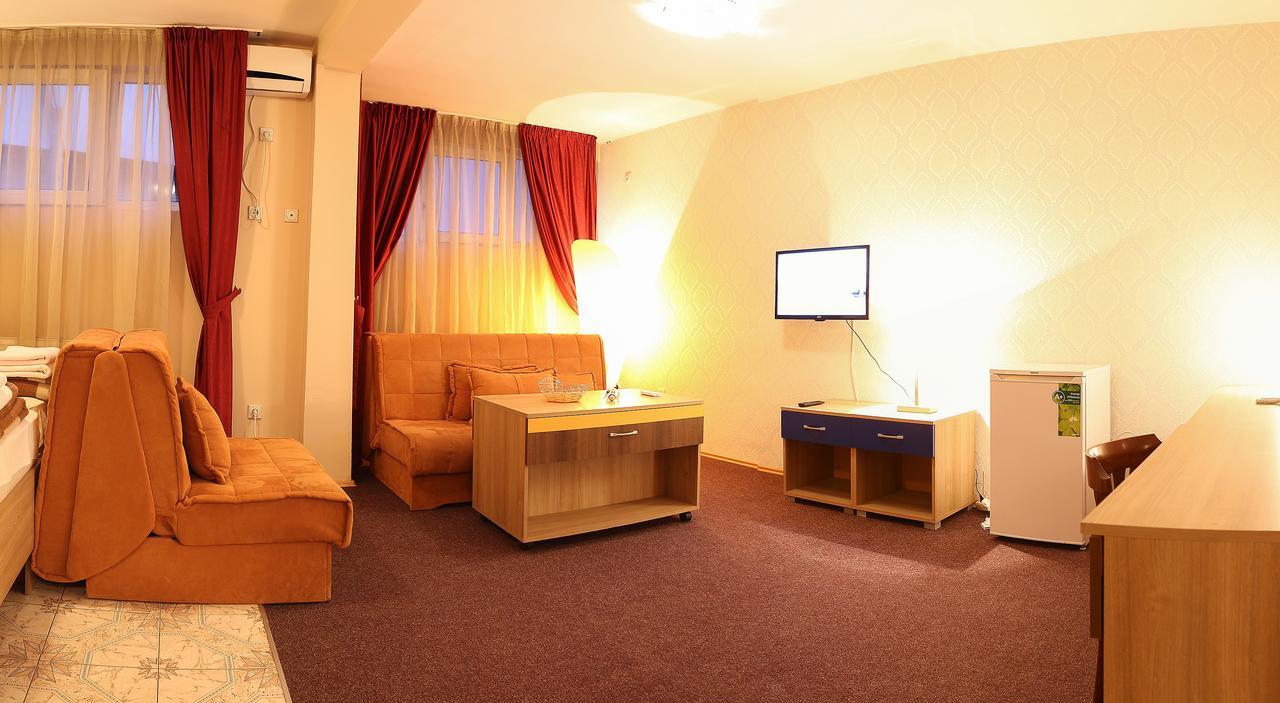 Hotel North City Kosovska Mitrovica Room photo